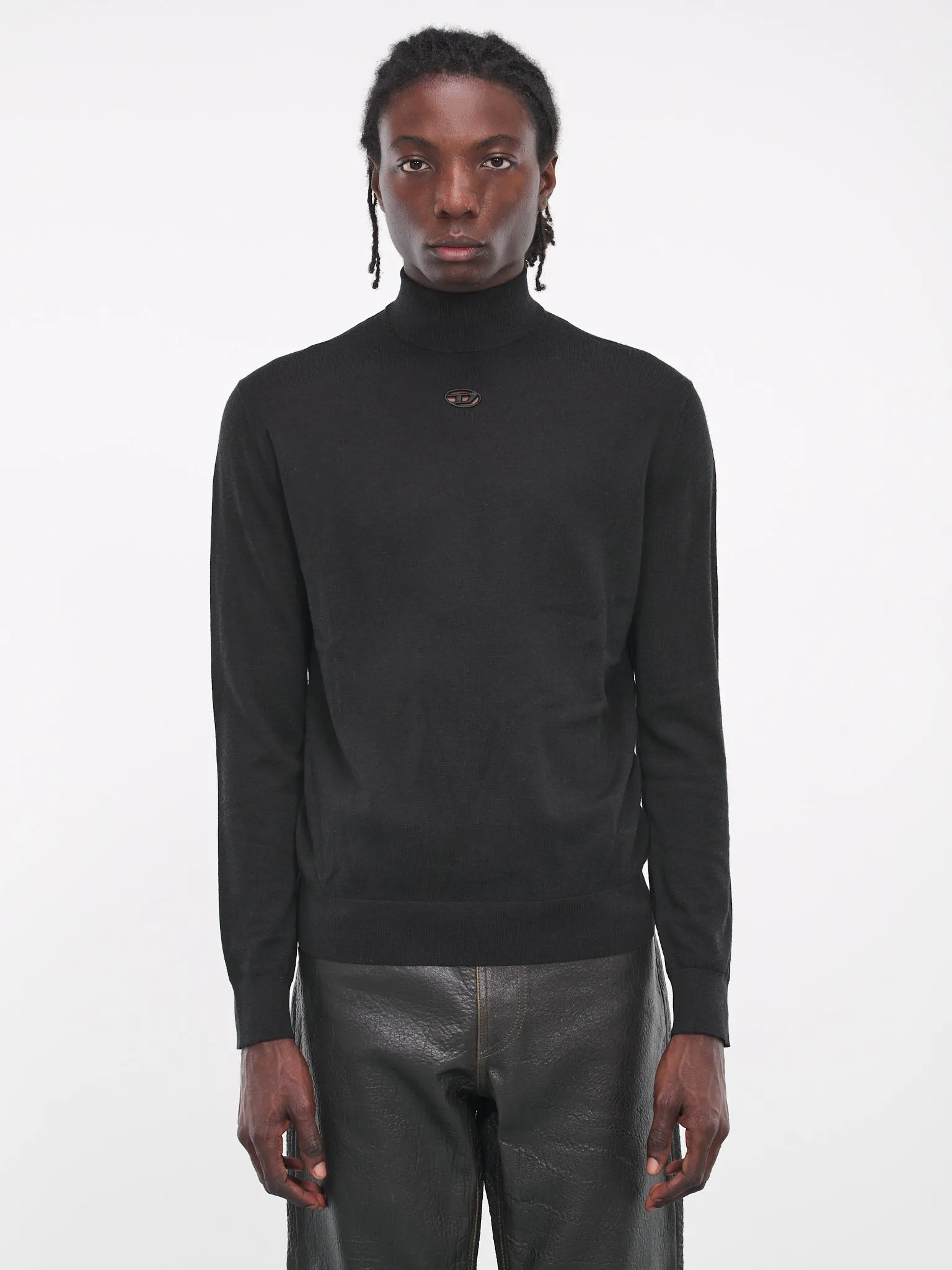 K-Gil Turtleneck (A12445-0CHAU-9XX-DEEP-BLACK)