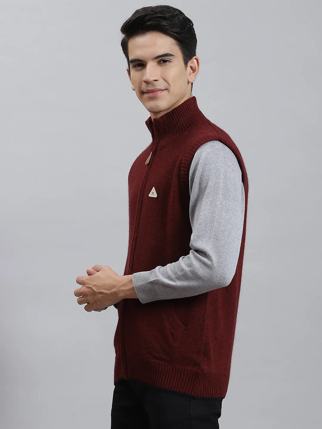 Men Maroon Solid Stand Collar Sleeveless Sweaters/Pullovers