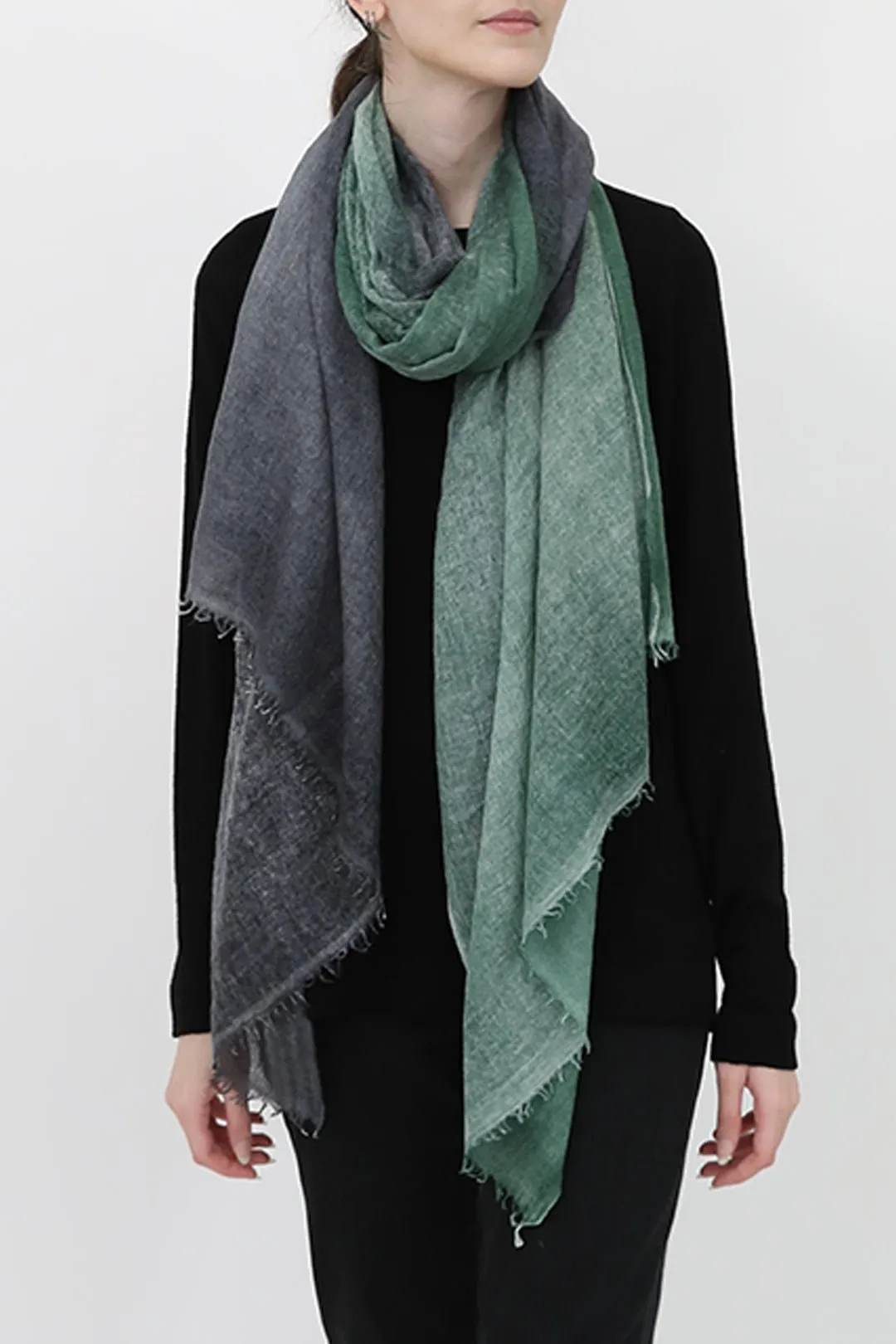 NIGHT MINT SCARF IN HAND DYED CASHMERE