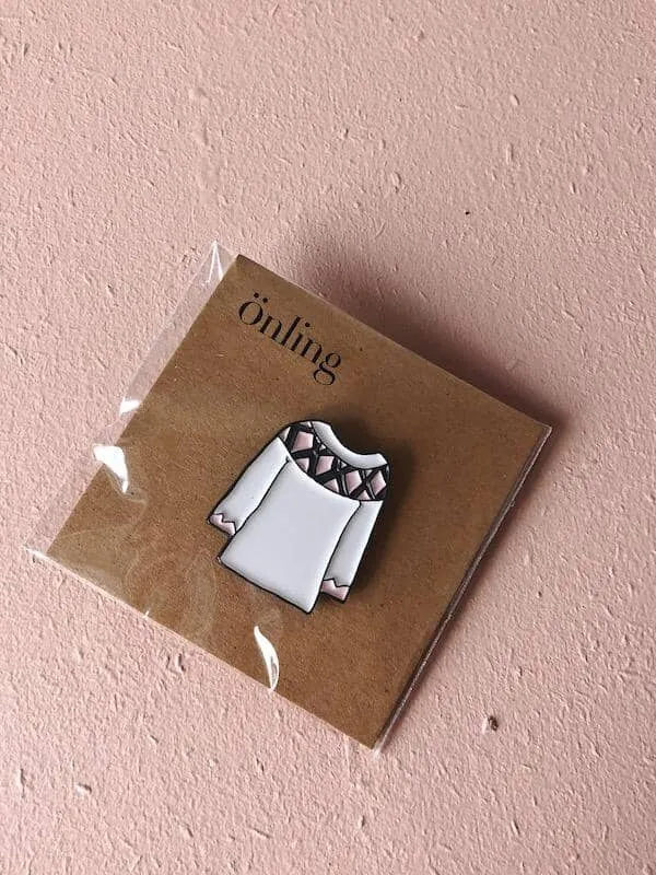 Önling sweater pin